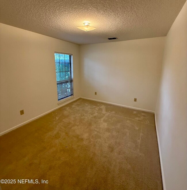 Building Photo - 13056 Clearbrook Ct