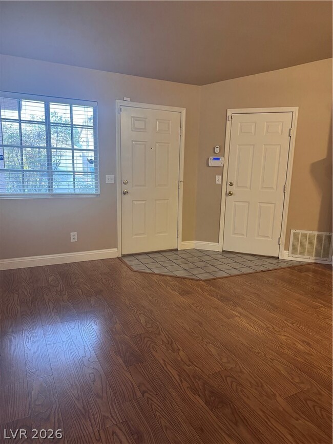 Building Photo - 8217 Broward Ln