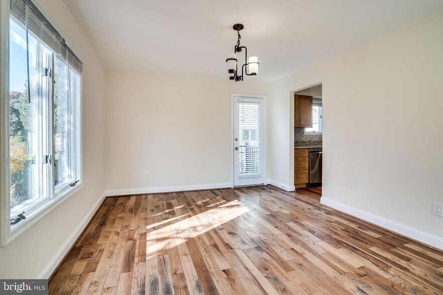 Building Photo - 6505 Gretna Green Way