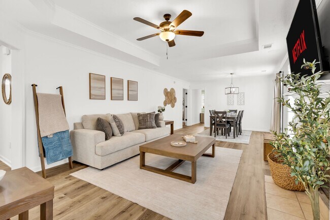 Building Photo - 1312 Centerfield Ct