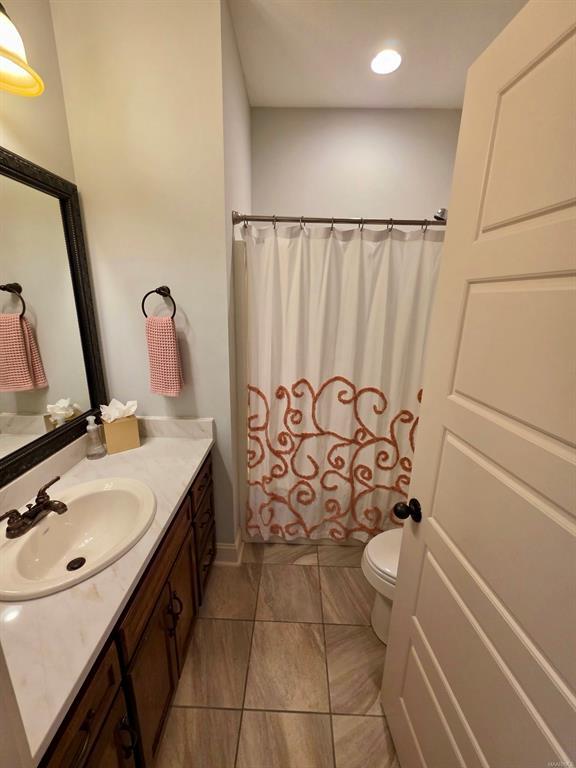 Building Photo - 37 Emerald Dr