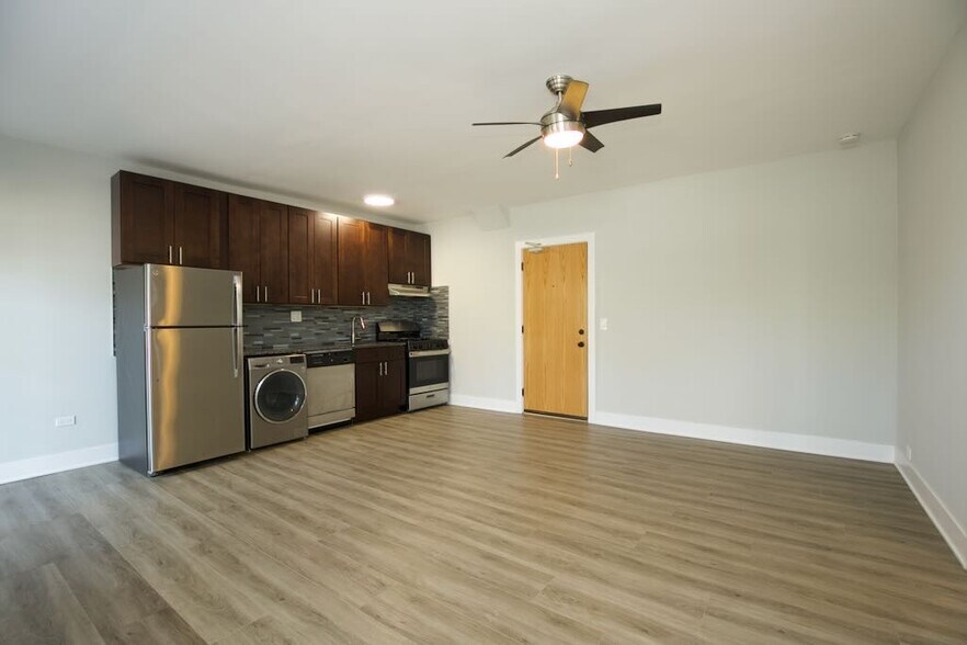 Building Photo - 730 Judson Ave