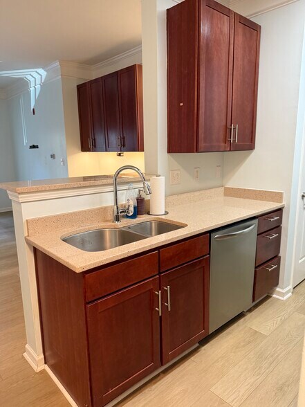 Building Photo - 1755 Central Park Rd