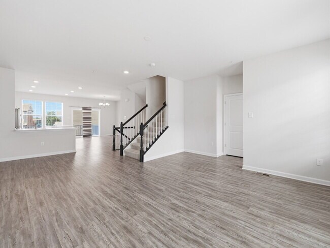 Building Photo - 7055 Delegate Pl