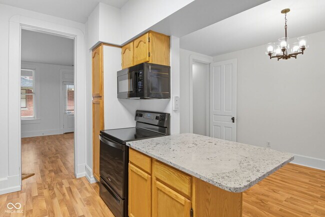 Building Photo - 1448 N Illinois St