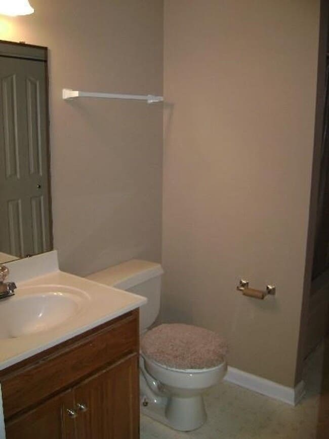 Building Photo - Cute Home on Cul de Sac!