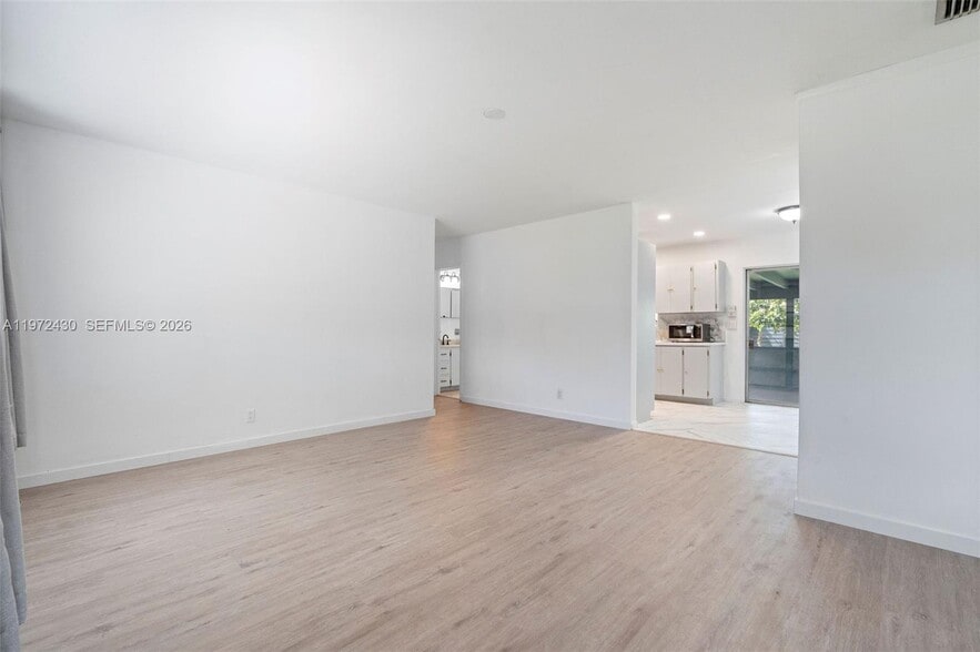 Building Photo - 710 N 65th Ter