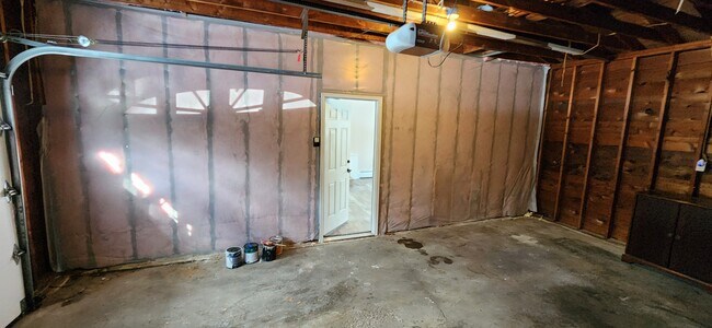 Building Photo - 6 Greenacre Rd