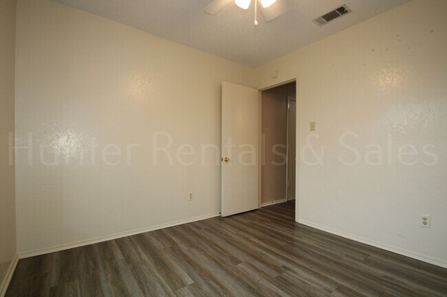 Building Photo - Welcome Home to Your Two-Story Retreat in Willow Springs!