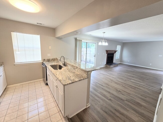 Building Photo - 329 Ferdinand Cir