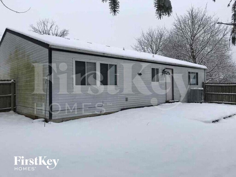 Building Photo - 5901 Pemberly Dr