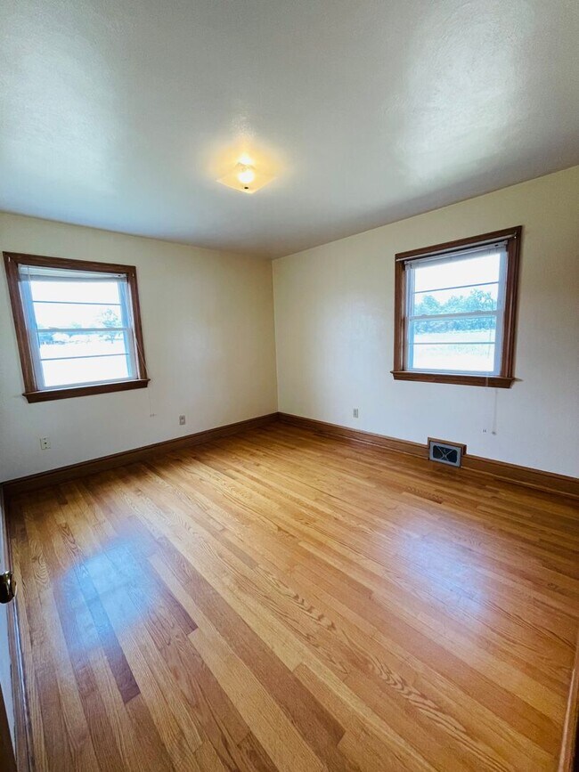 Building Photo - Home for Rent in Dayton