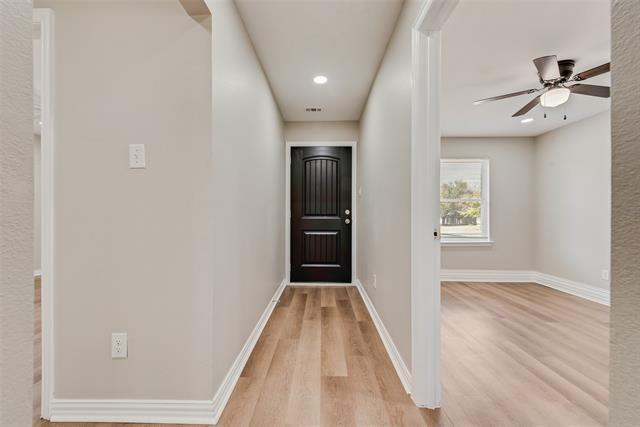 Building Photo - 306 Asbury Cir