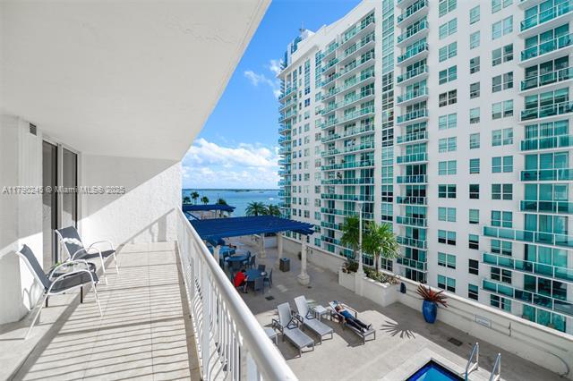 Building Photo - 1200 Brickell Bay Dr