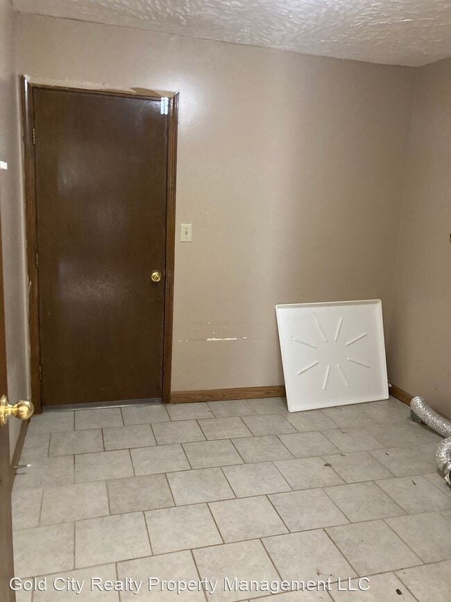 Building Photo - 3 br, 2 bath House - 932 Austin Drive