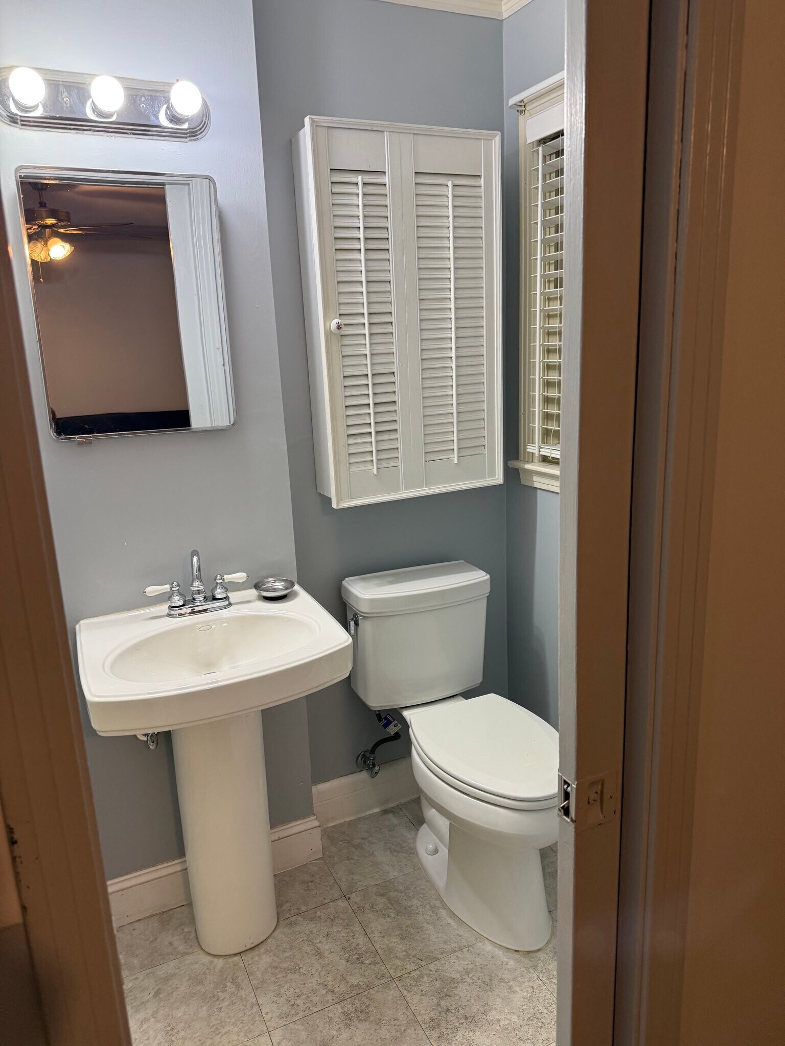 Building Photo - 212 White Oak St