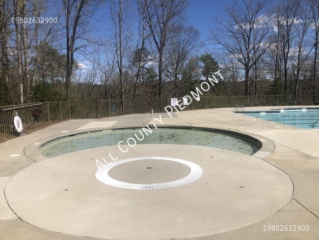 Building Photo - 1144 Streamside Ln