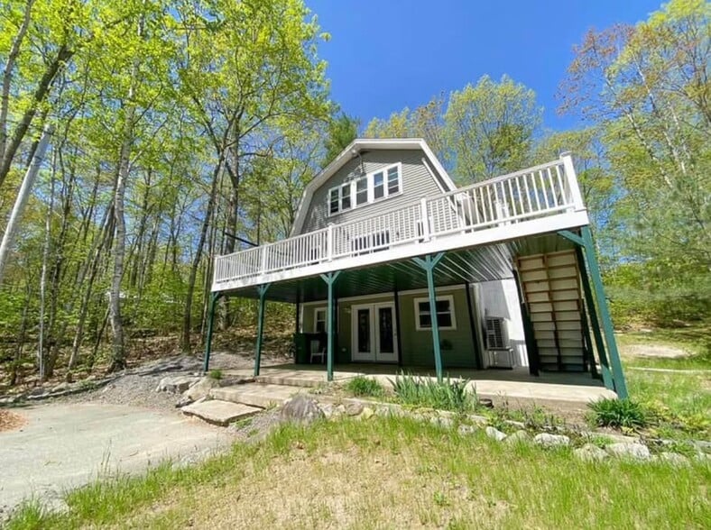 Building Photo - 136 Mt Hunger Shore Rd