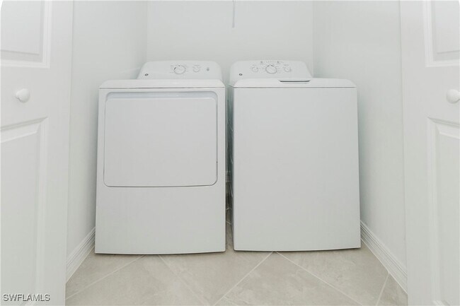 Building Photo - 18451 Copperhead Dr