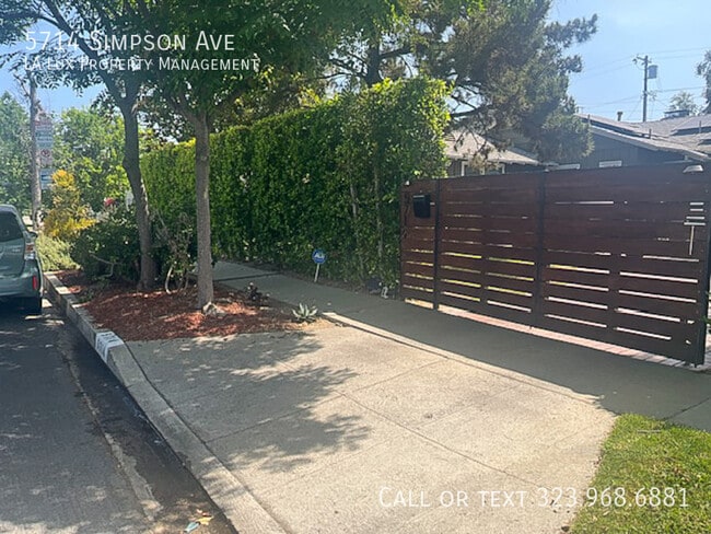 Building Photo - 5714 Simpson Ave