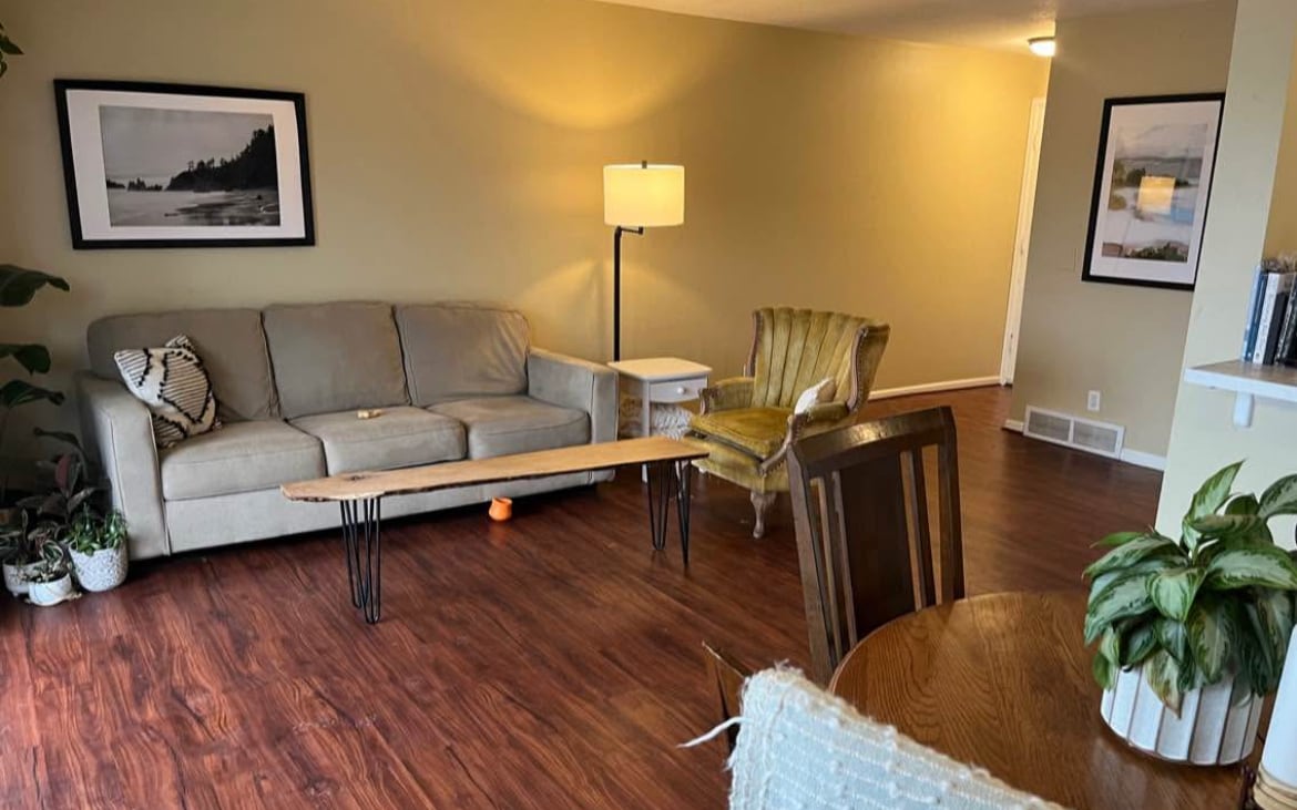 Building Photo - 4732 Belleview Ave