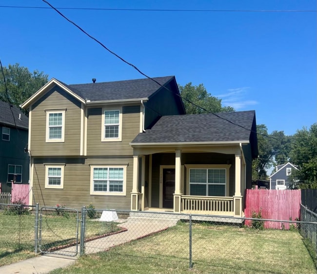 Primary Photo - 1220 Barnett Ave