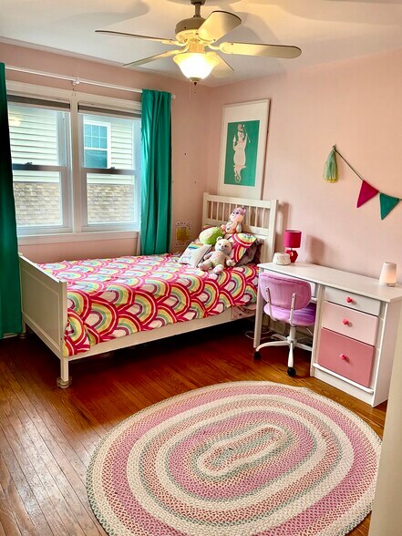 Building Photo - 2426 Chestnut Ave