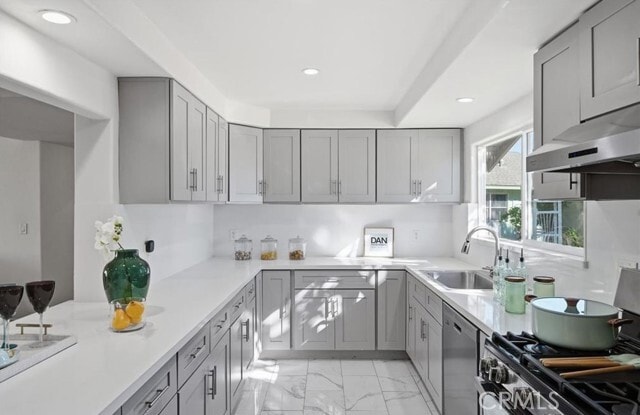 Building Photo - 335 N London Pl