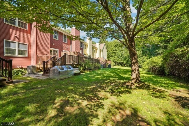 Building Photo - 22 Northbridge Pl