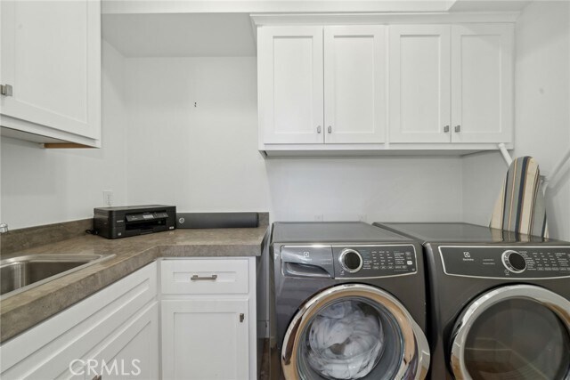 Building Photo - 417 Poinsettia Ave