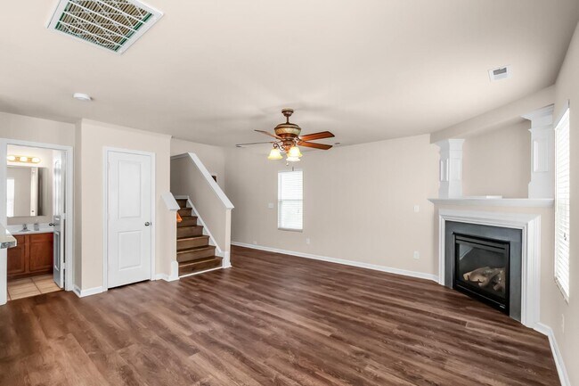 Building Photo - 2937 Westbury Ct
