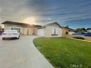 Building Photo - 6817 Glendale Ave