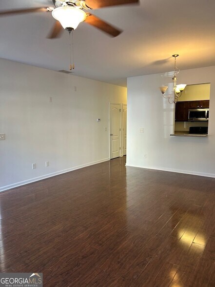 Building Photo - 3037 Bonnes Dr