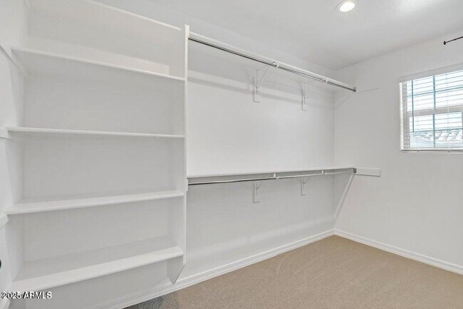 Building Photo - 3 Bedroom 2.5 Bathroom North Creek Home in Queen Creek