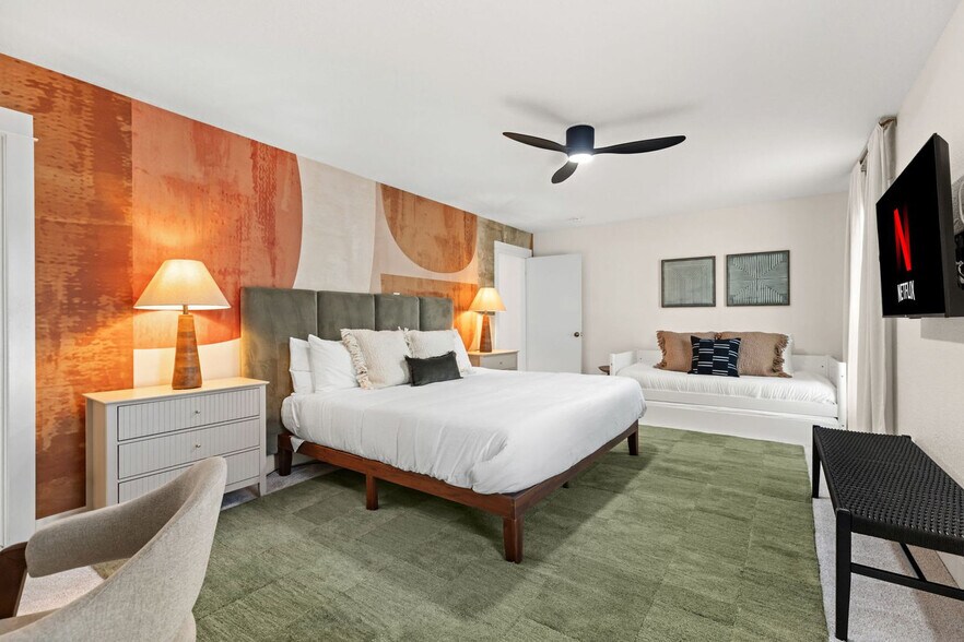 Building Photo - 2922 Sky Cliff St