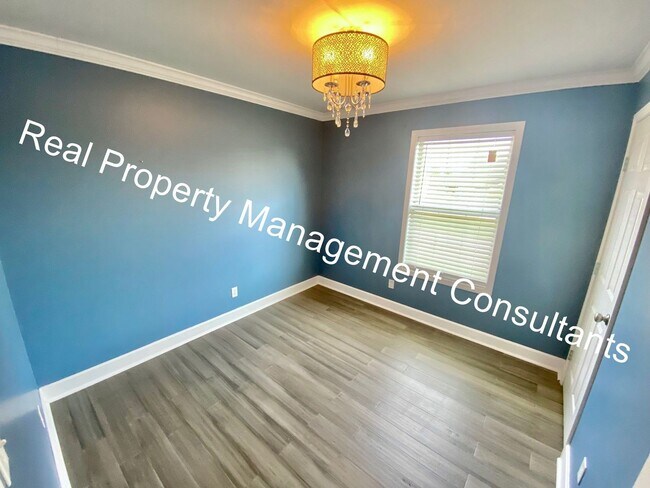 Building Photo - 3 Bedroom in Lees Summit School District