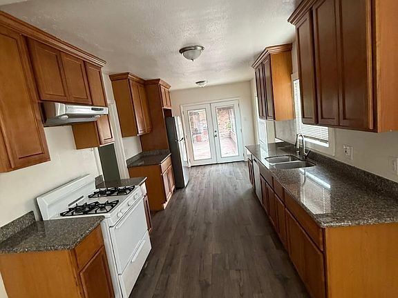 Building Photo - Single Family Home for Rent