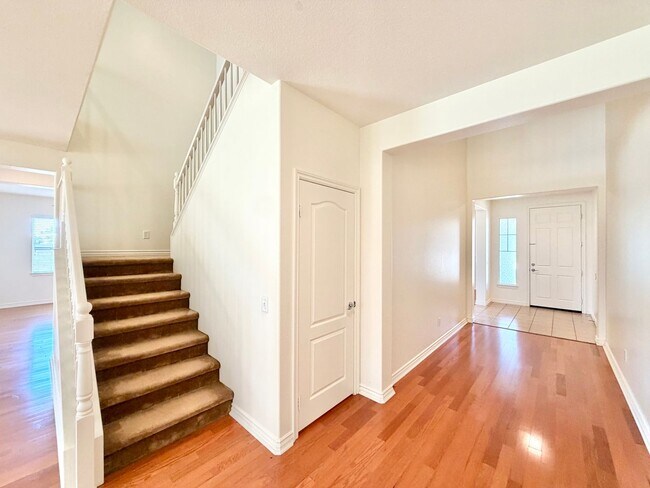 Building Photo - Blackmore Ranch Cul-de-Sac Home w/ Loft, 3-Car Tandem Garage & RV Parking