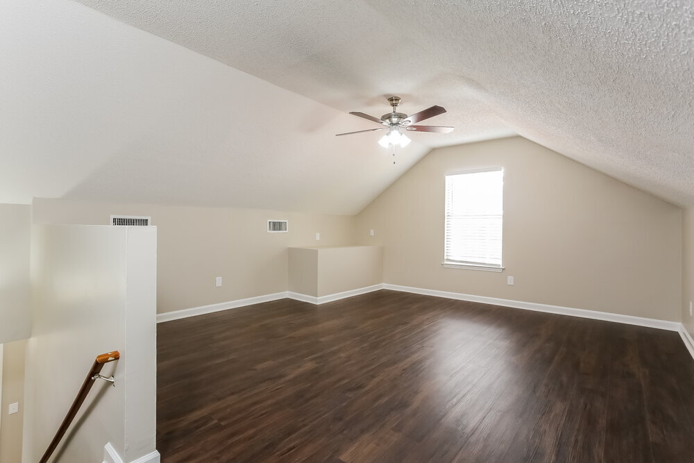 Building Photo - 3812 Round Rock Dr