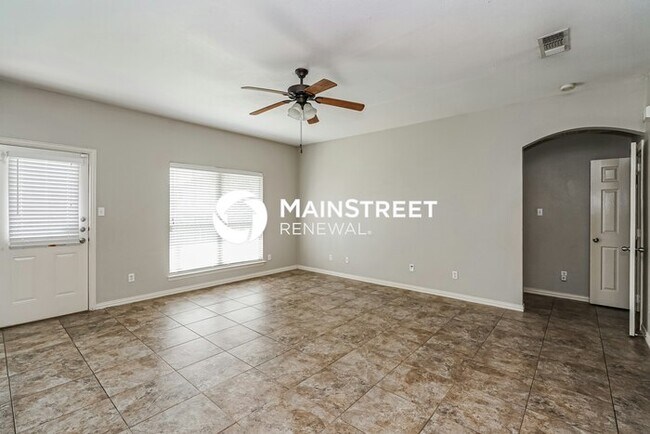 Building Photo - 3 Bedroom Pet-Friendly Home in Crowley, TX with Main Street Renewal
