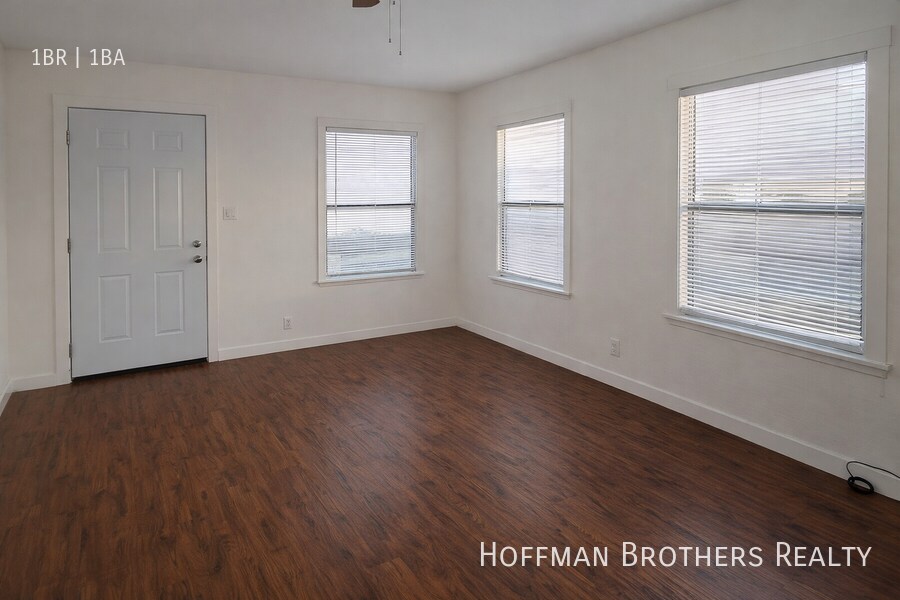 Building Photo - 5545 Atlantic Ave