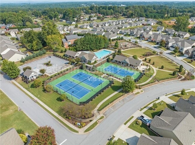 Building Photo - 4579 Silver Oak Dr SW