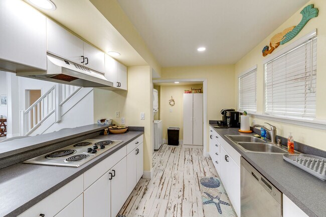 Building Photo - 45 Mutiny Pl