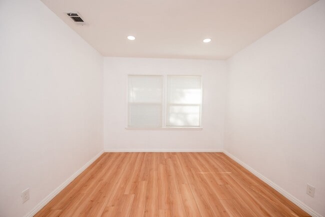 Building Photo - Remodeled Home