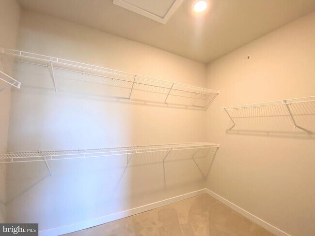 Building Photo - 408 HARTNUP St