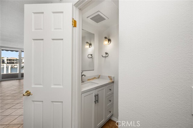 Building Photo - 3965 Aladdin Dr