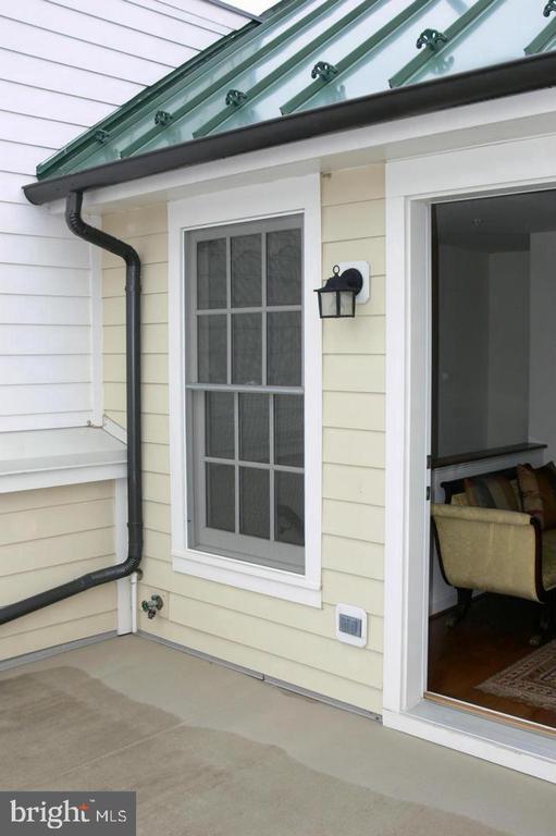 Building Photo - 1828 Potomac Greens Dr