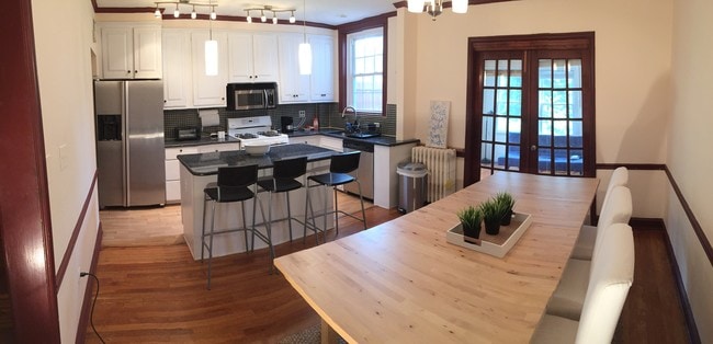 Marble Counters - 4418 Volta Pl NW