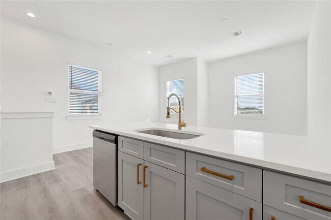 Building Photo - 3238 Frying Pan Place