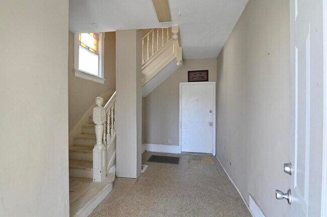 Building Photo - 4038 Seward St